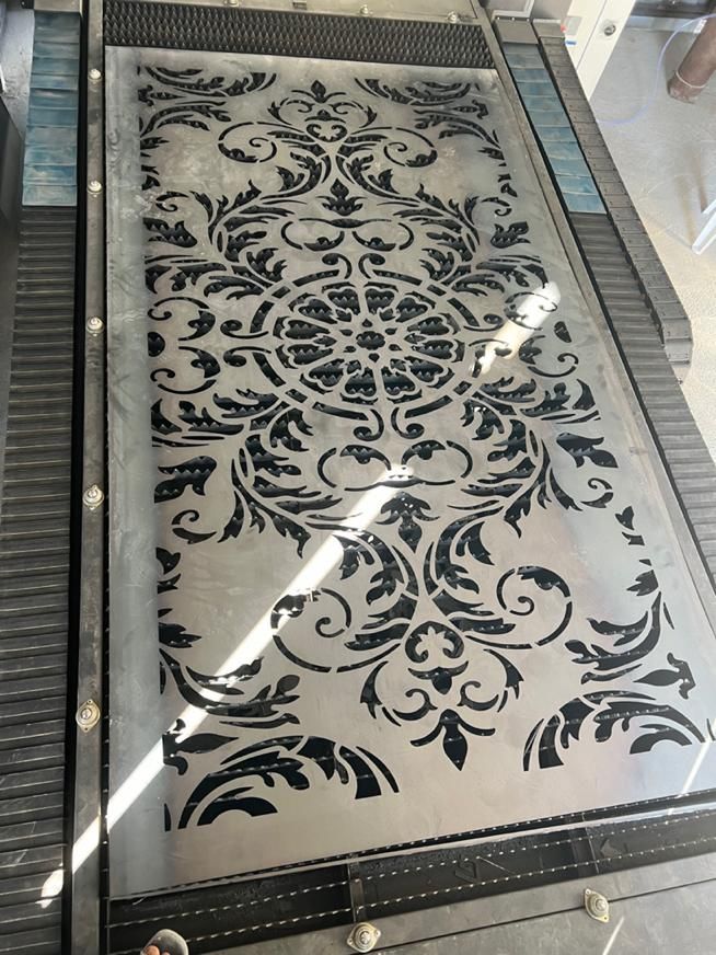 خدمات سی ان سی و برش لیزری ورق آلات آهنی|خدمات پیشه و مهارت|قشم, |دیوار