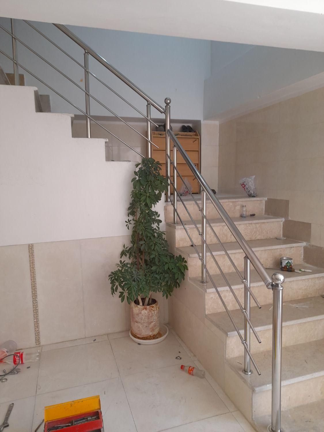 فروش ونصب نرده استیل در طرح های مختلف|مصالح و تجهیزات ساختمان|بناب, |دیوار