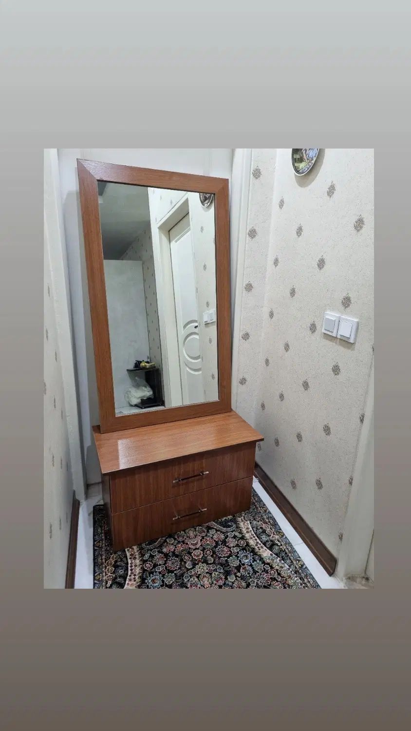 آینه و کنسول|بوفه، ویترین، کنسول|کرج, باغستان|دیوار