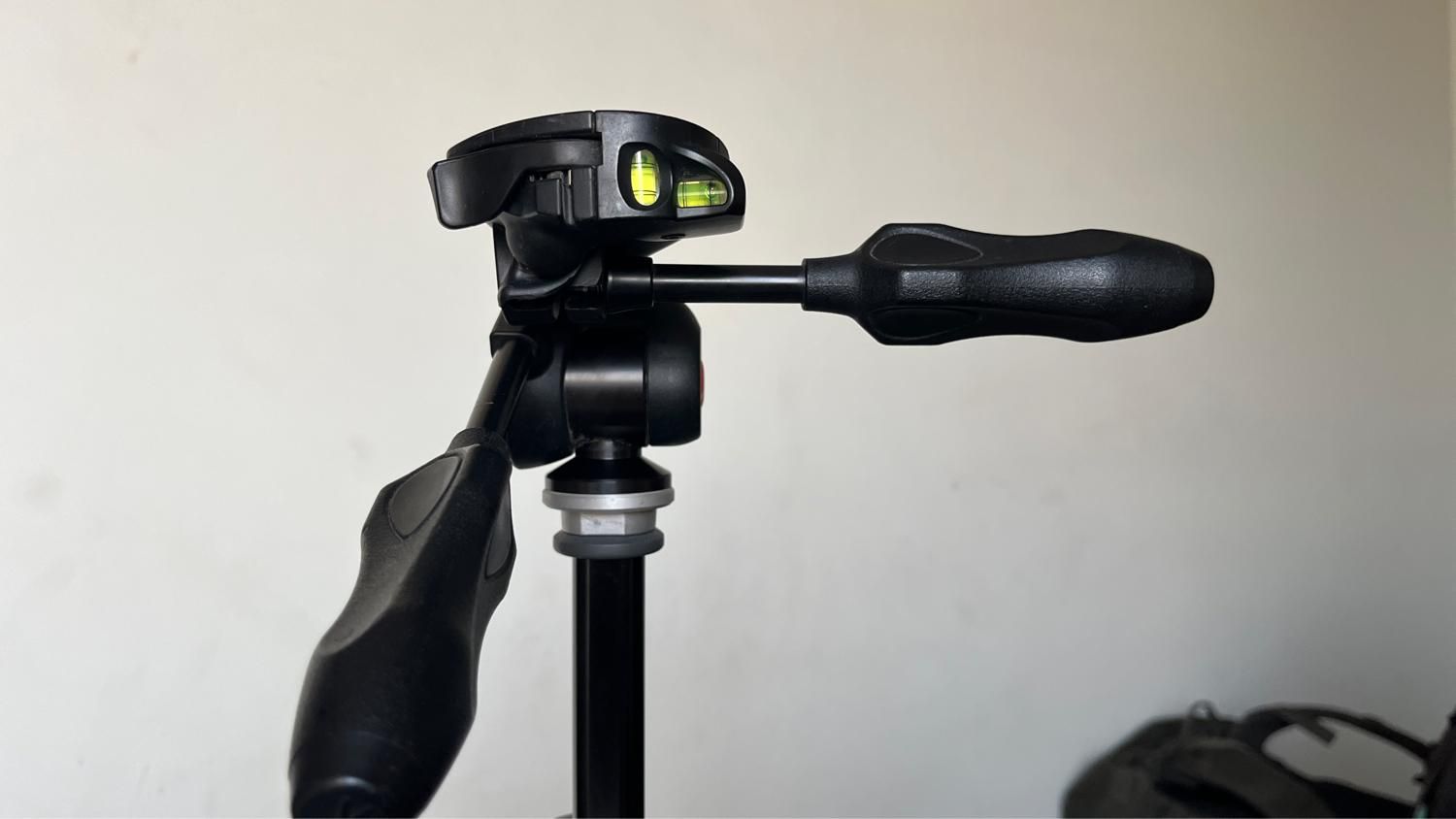 سه پایه Manfrotto|دوربین عکاسی و فیلم‌برداری|شیراز, ریشمک|دیوار