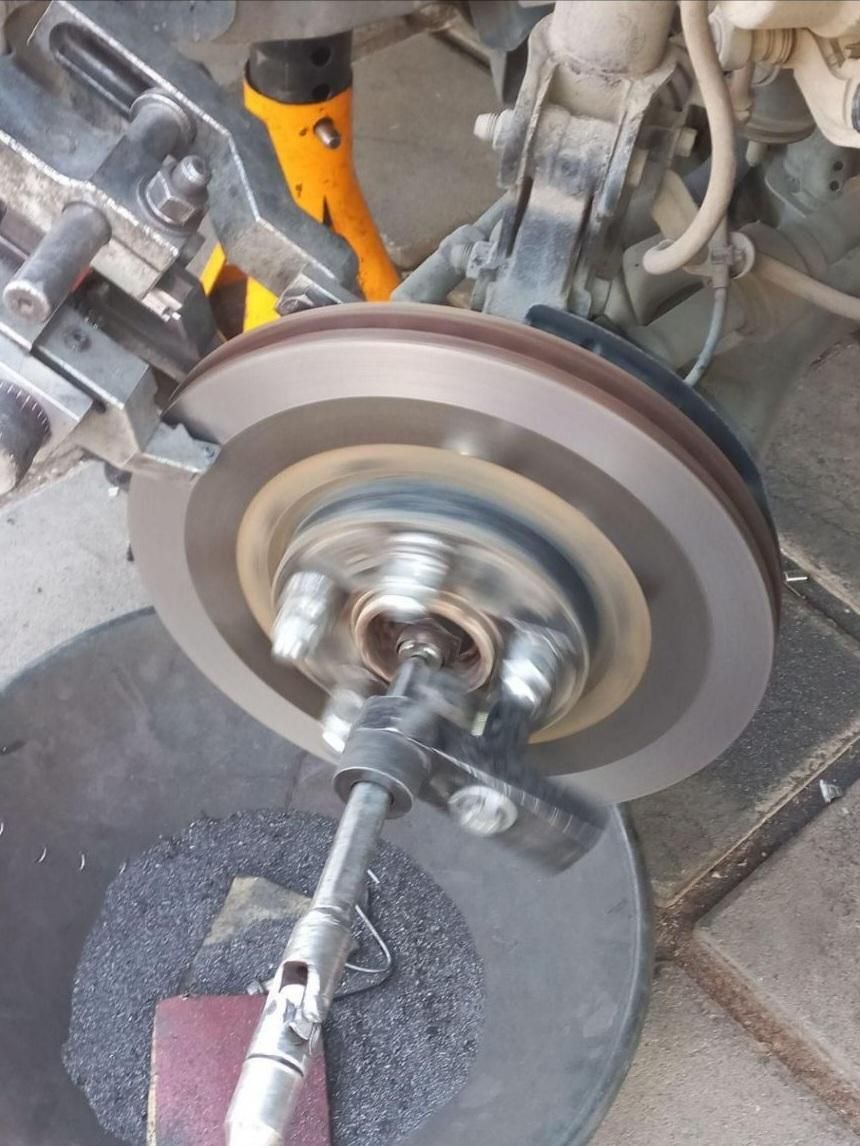 تراش روکار دیسک ترمز با ضمانت و کیفیت|خدمات موتور و ماشین|کرمانشاه, |دیوار