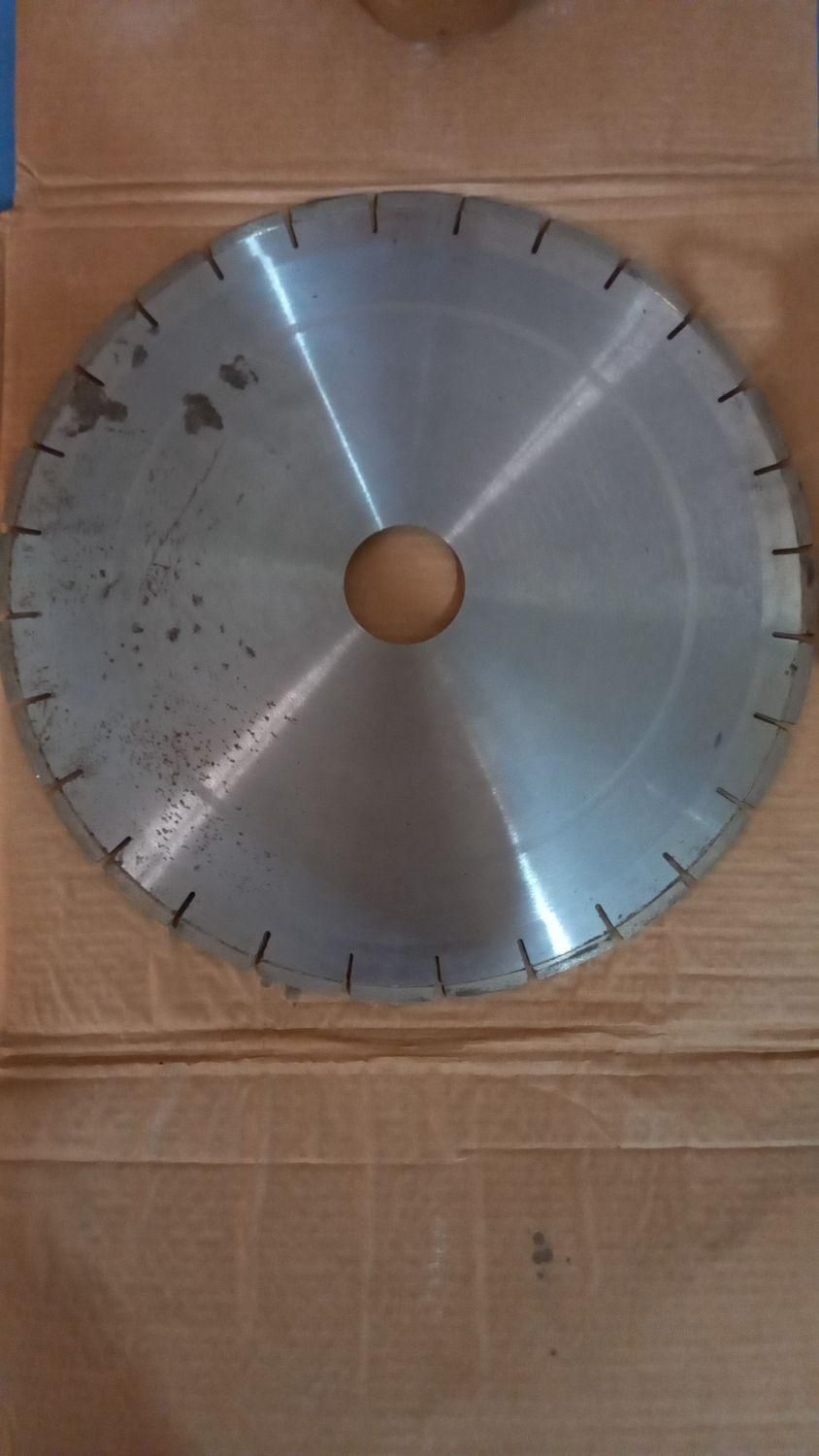 تلویزیون سونی رنگی طرح قدیم|کلکسیون اشیاء عتیقه|شیراز, ریشمک|دیوار