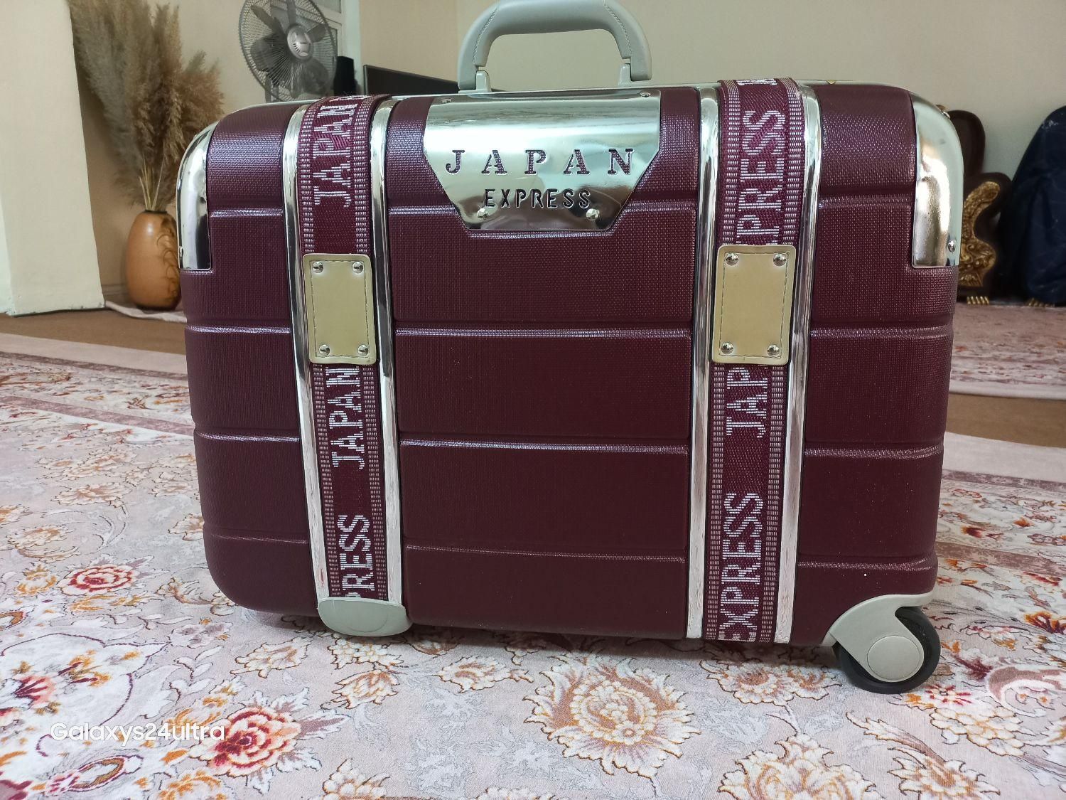 چمدان|کیف، کفش، کمربند|شیراز, دشت چنار|دیوار