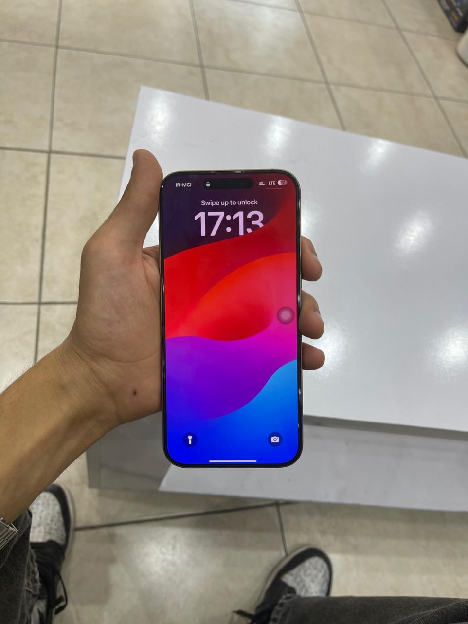 اپل iPhone 16 Pro Max با حافظهٔ ۲۵۶ گیگابایت|موبایل|شیراز, زند|دیوار
