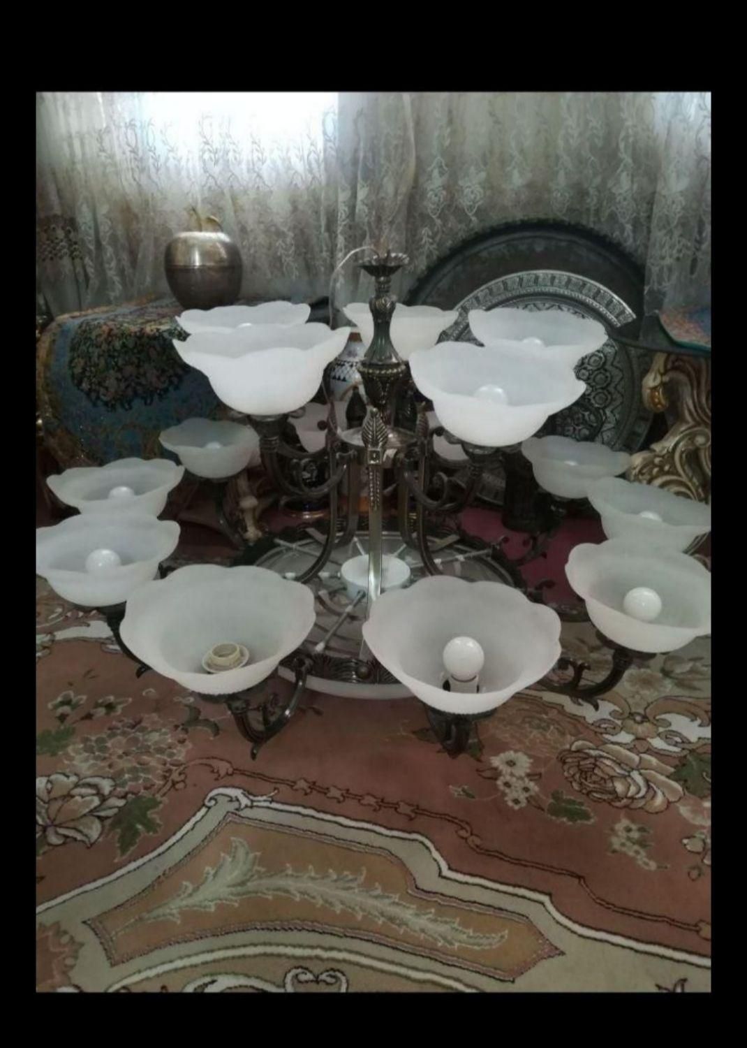 لوستر بزرگ حباب دار.|لوستر و چراغ آویز|شهرکرد, |دیوار