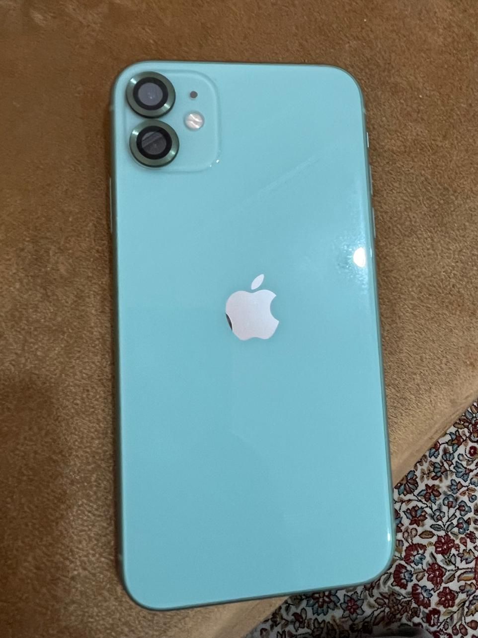 اپل iPhone 11 با حافظهٔ ۱۲۸ گیگابایت|موبایل|شهرکرد, |دیوار