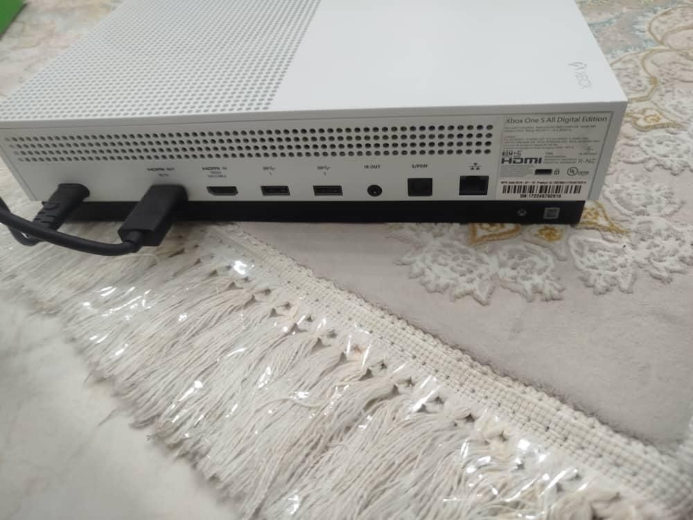 Xbox one s|کنسول، بازی ویدئویی و آنلاین|اصفهان, شفق|دیوار