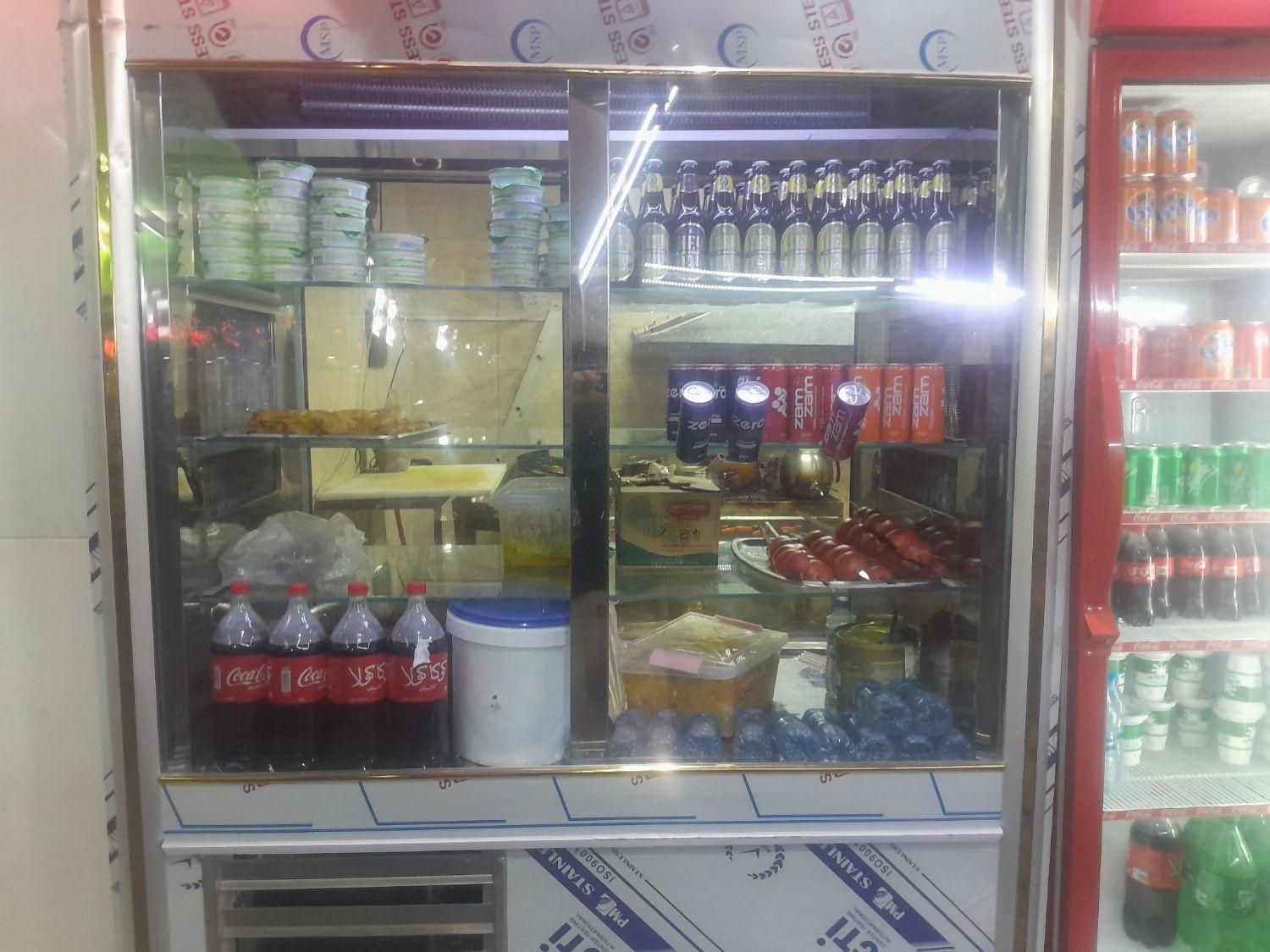 کارگرساده باجای خواب آقا (بدون جای خواب خانوم)|استخدام خدمات فروشگاه و رستوران|تهران, شهرآرا|دیوار