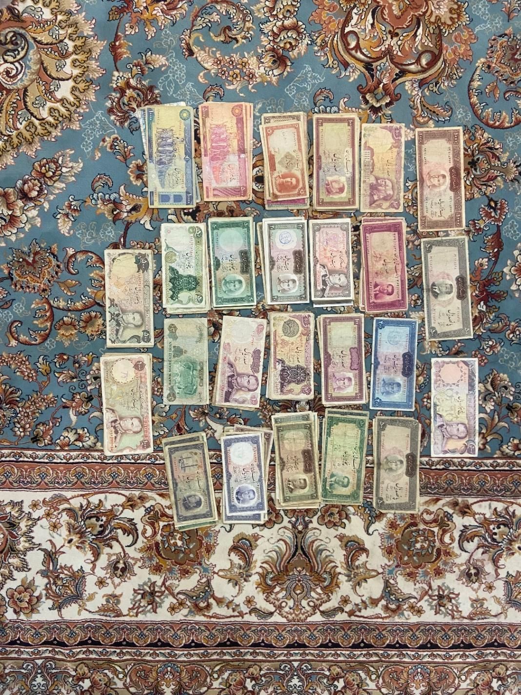 164برگ اسکناس فقط برگی ۱۵۰هزار همه باهم|کلکسیون سکه، تمبر، اسکناس|سنندج, |دیوار