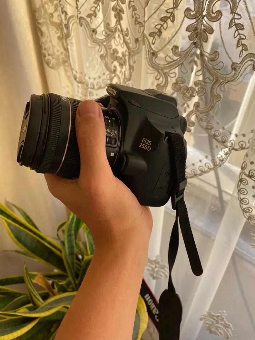 دوربین حرفه ای CANON EOS 250 D|دوربین عکاسی و فیلم‌برداری|تبریز, |دیوار