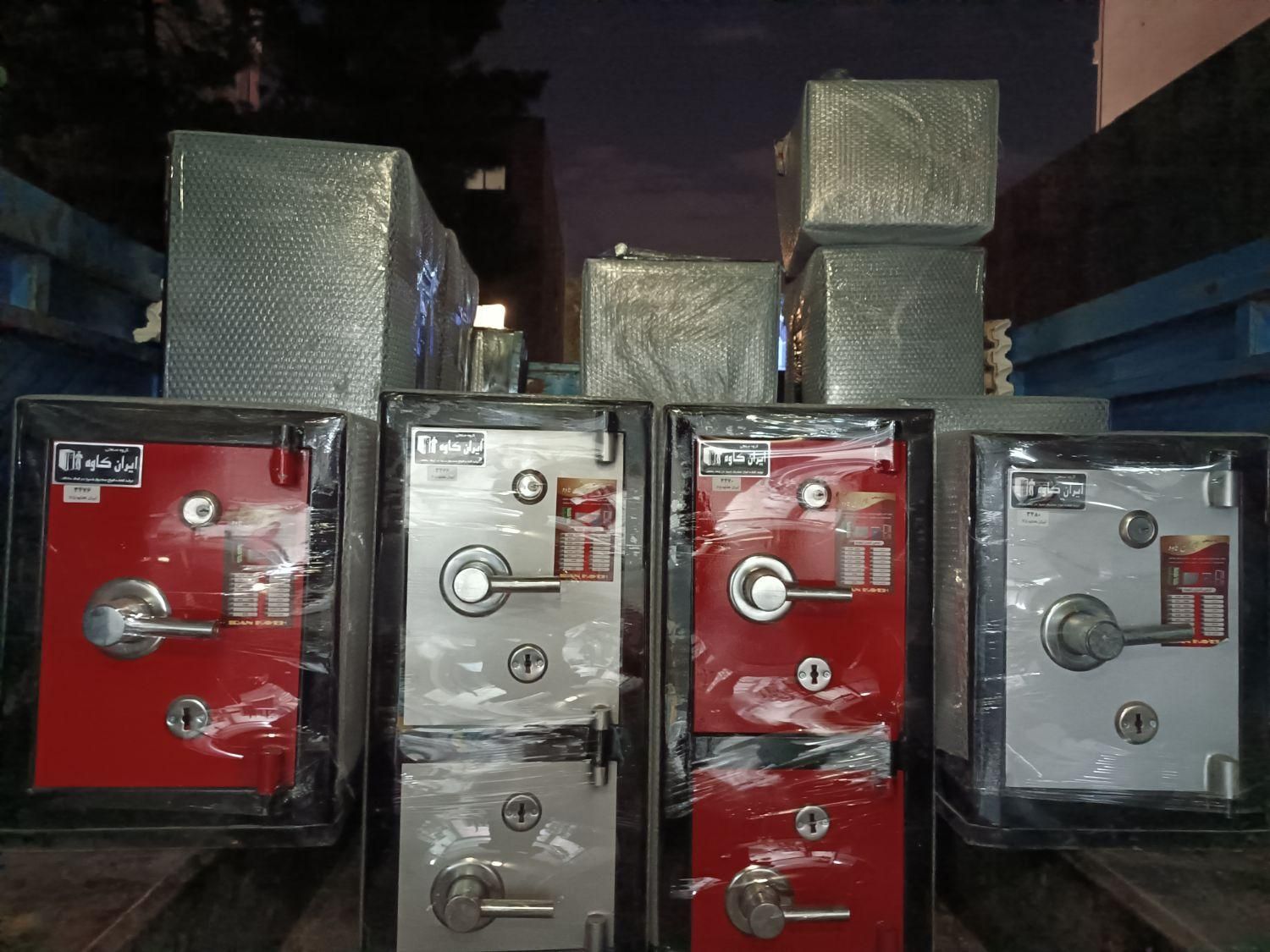 گاوصندوق  ۲۵۰کیلو گاو صندوق ۵۰ کیلو|ابزارآلات|مشهد, شهرک رازی (شهرک غرب)|دیوار