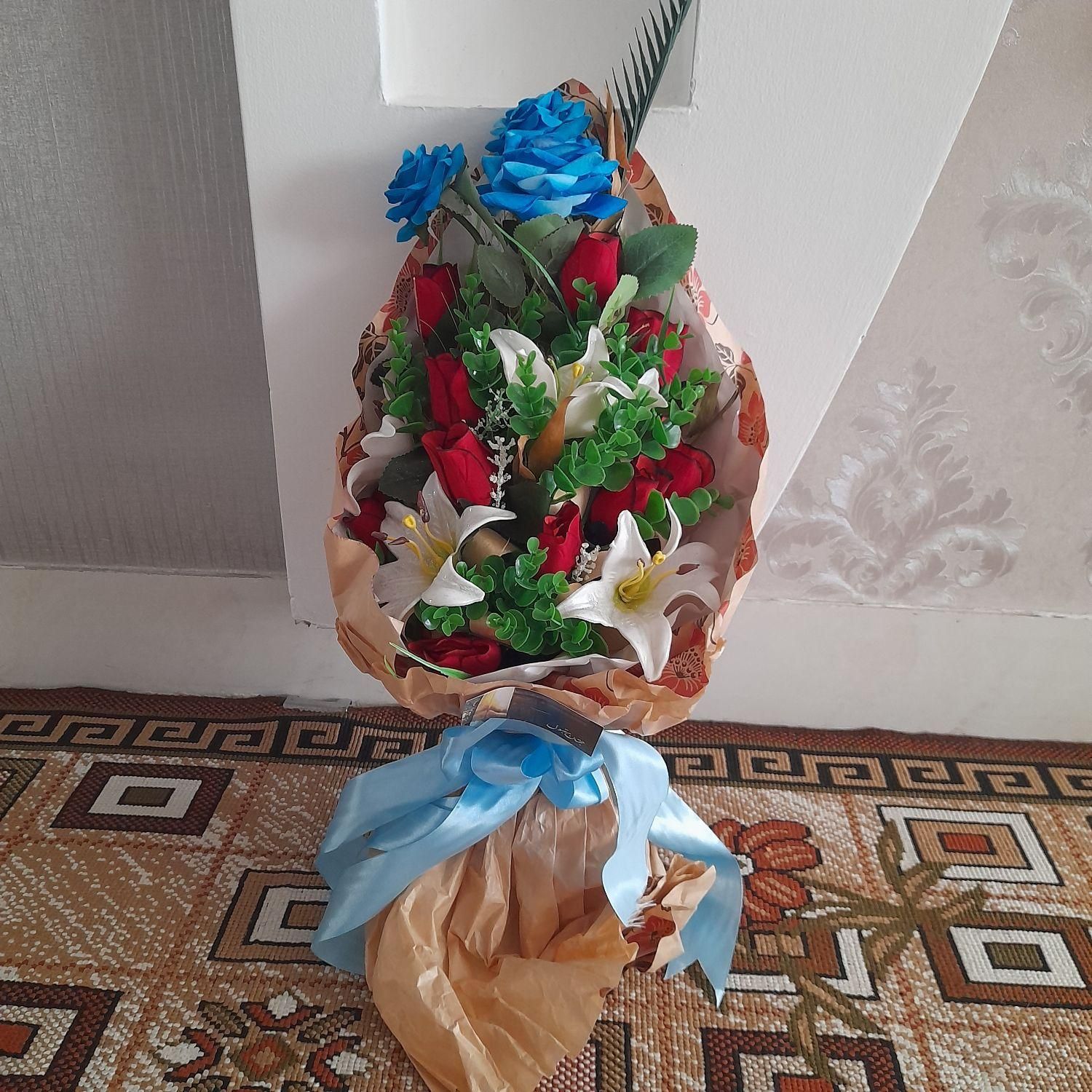گل مصنوعی|گل مصنوعی|شیروان (خراسان), |دیوار