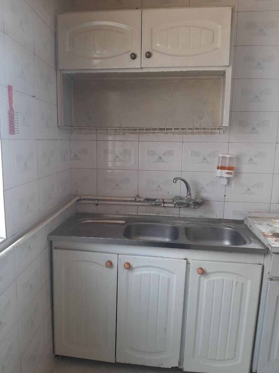 آبچکان|آب‌چکان و نظم‌دهنده ظروف|بروجرد, |دیوار
