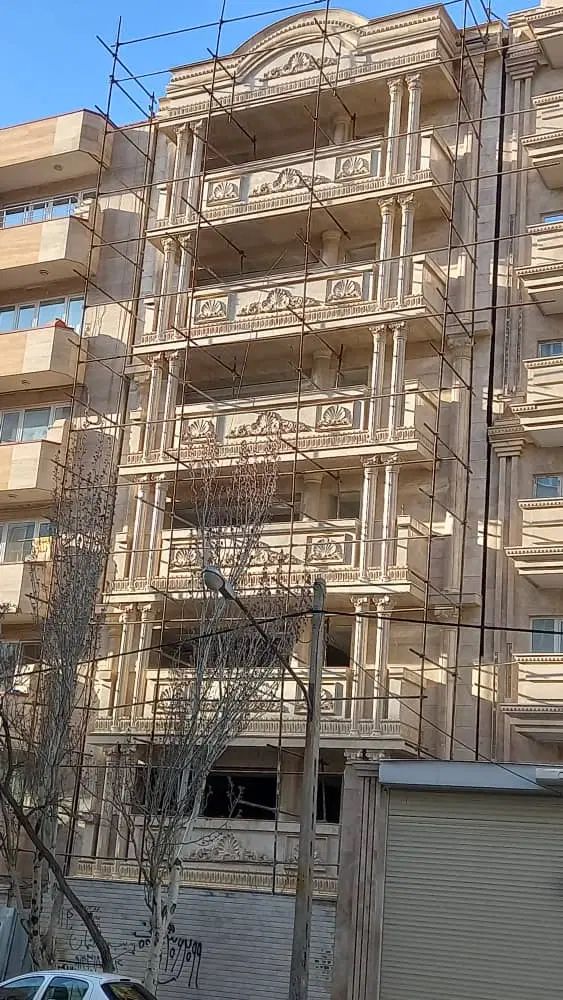 نیاز مندبه یک وردست کار بلد سنگ کار داریم|استخدام معماری، عمران و ساختمانی|بندرعباس, |دیوار