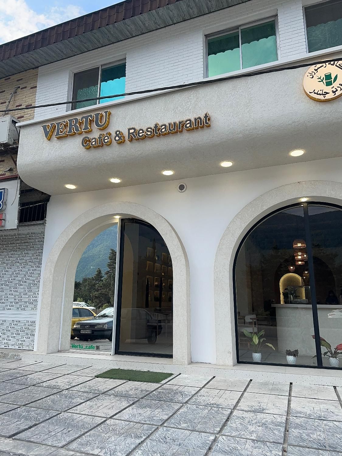 نیازمند باریستا و کمک آشپز و ویتر و نیروی ساده|استخدام خدمات فروشگاه و رستوران|نوشهر, |دیوار