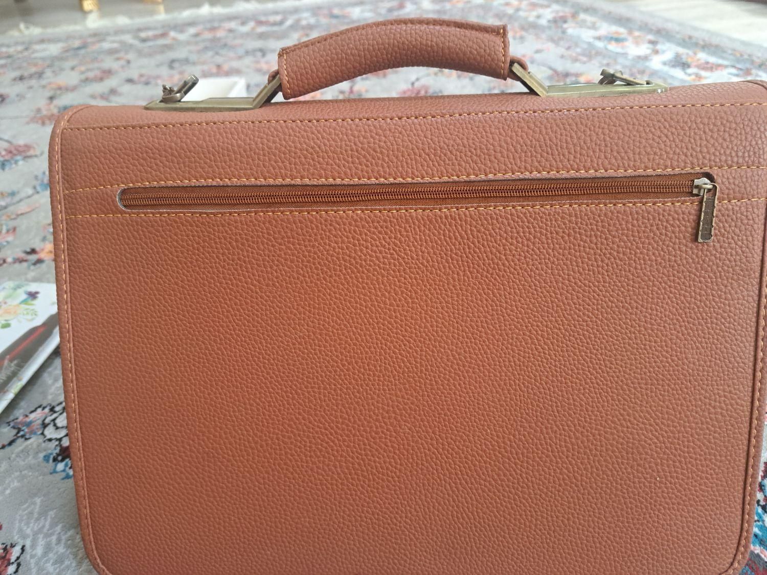 کیف چرمی تک قفل وکالت|کیف، کفش، کمربند|خرمآباد, |دیوار