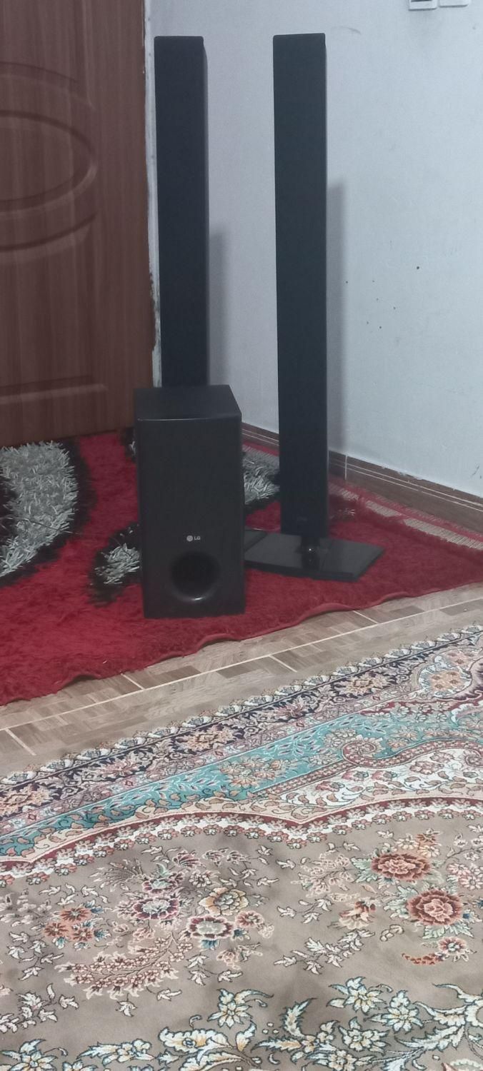 سینما خانواده دو سه بار بیشتر استفاده نشده تمیز|سیستم صوتی خانگی|نظرآباد, |دیوار