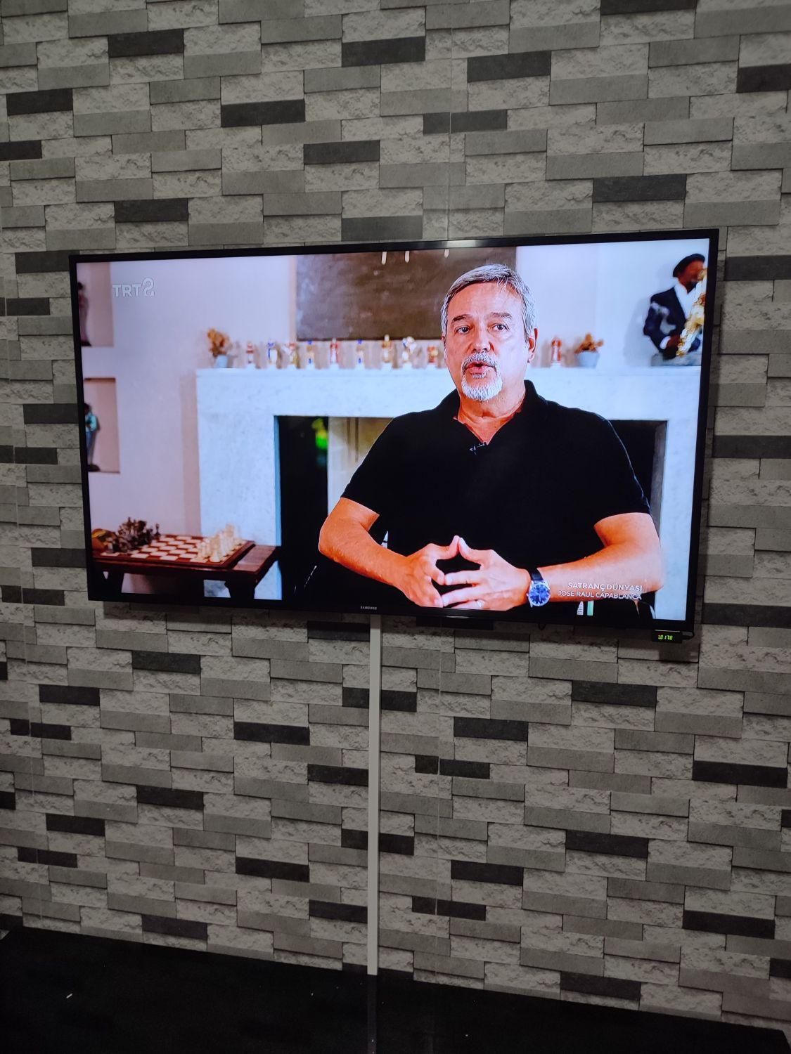 فروش و نصب انواع براکت و جک پایه دیواری تلویزیون|خدمات پیشه و مهارت|ارومیه, |دیوار