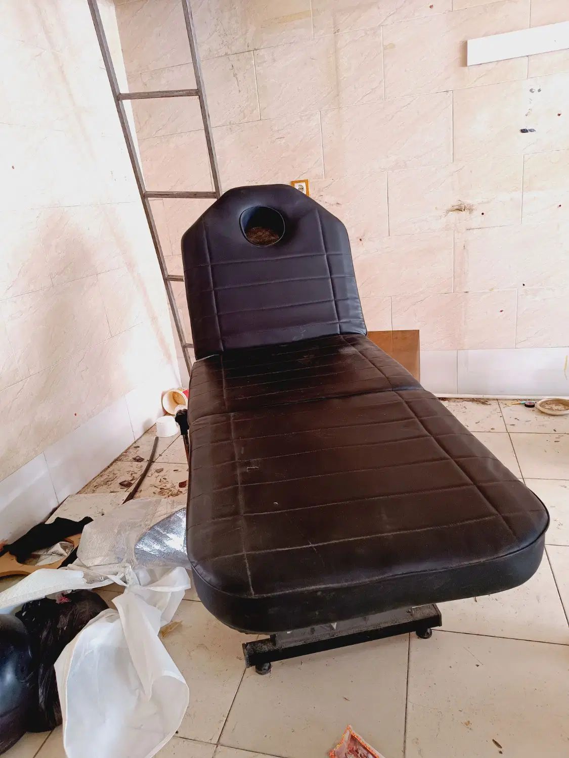 تخت فشیال وماساژ و لیزر مژه پاکسازی صورت|تخت و سرویس خواب|کرج, خرمدشت|دیوار