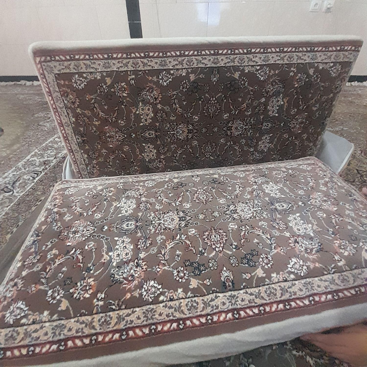 پشتی گردویی ۳ جفت یعنی ۶ عدد در حد نو|پشتی|ری, |دیوار