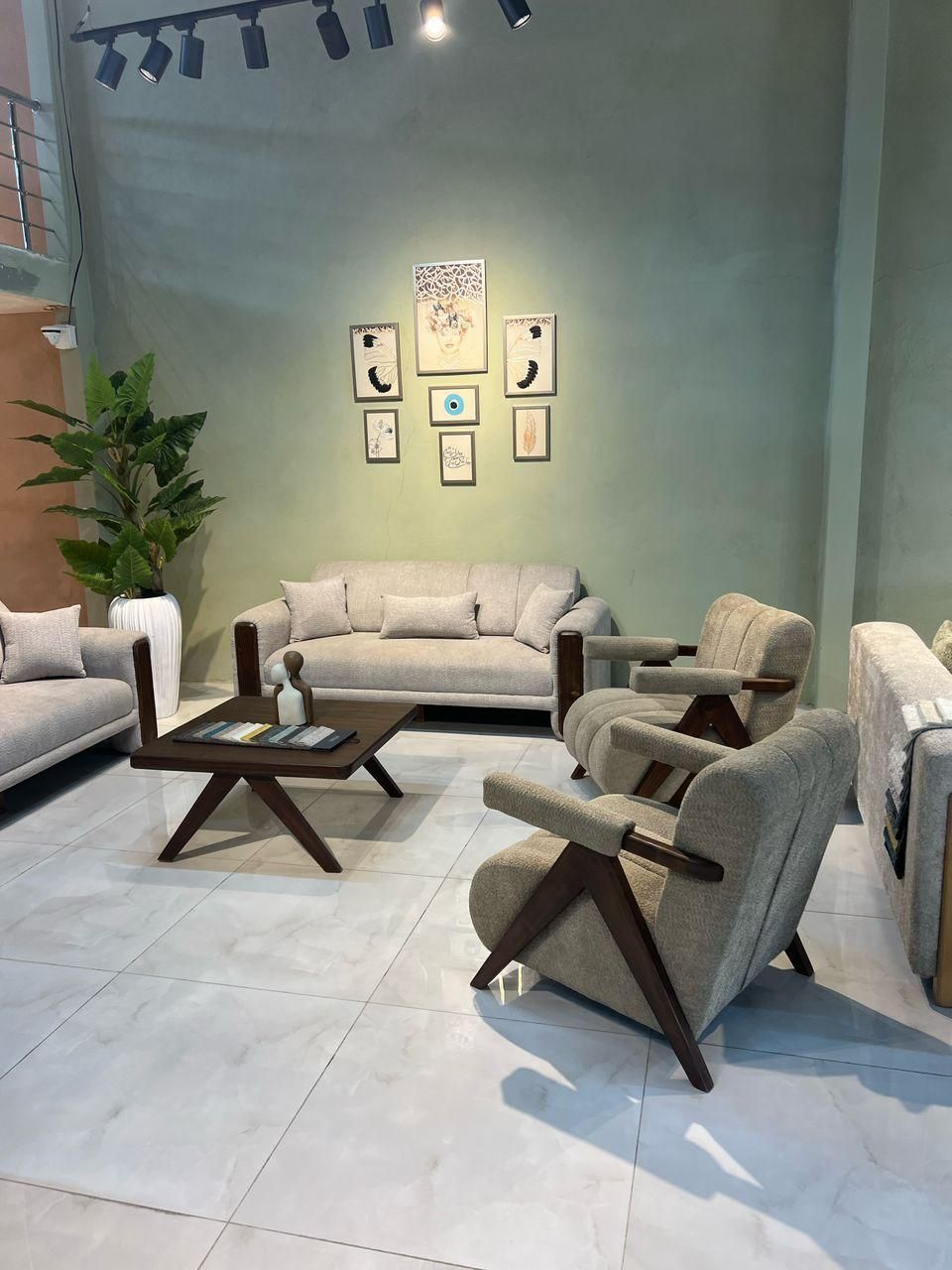 مبل مینیمال ریلی،تولیدی انصاری مبل،تولید وپخش۱۲۳|مبلمان خانگی و میز عسلی|یاسوج, |دیوار