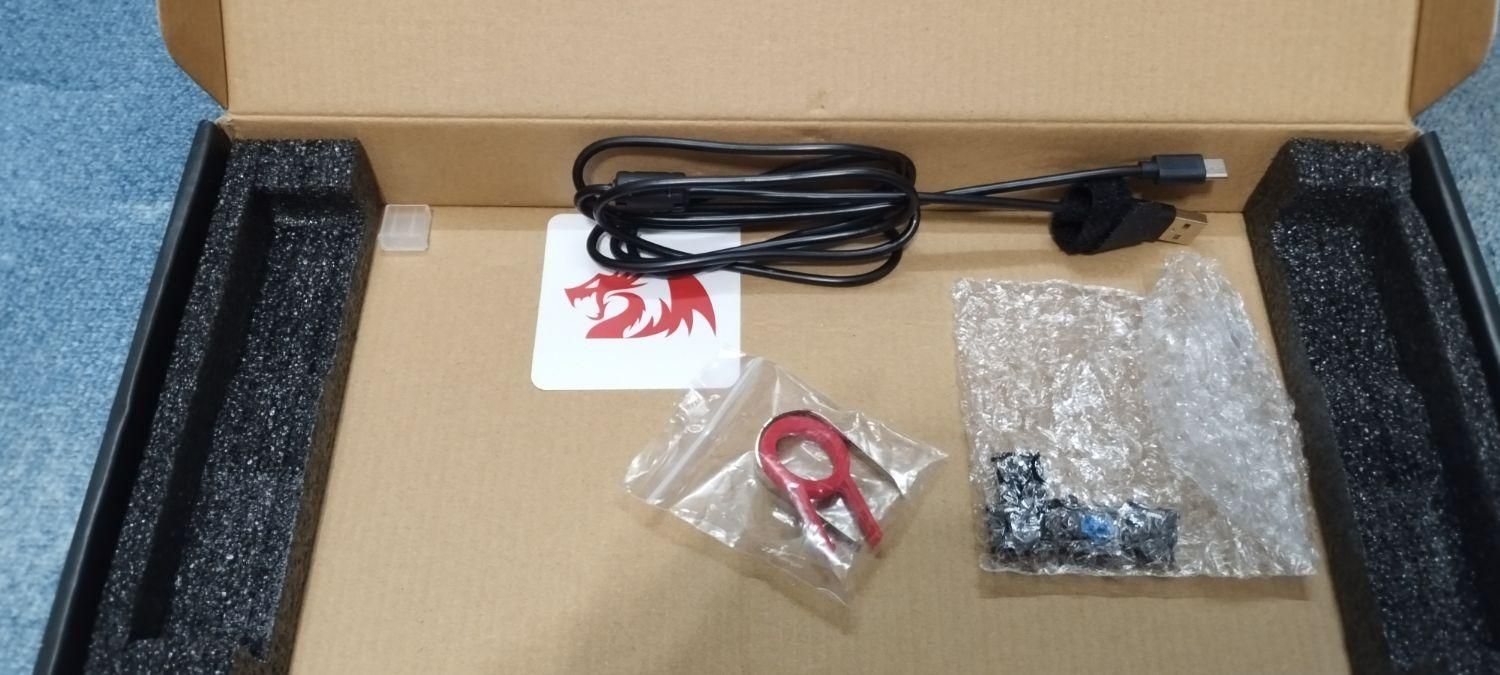 کیبورد گیمینگ ردراگون مدل Yi Pro K625P-KBS بی سیم|قطعات و لوازم جانبی رایانه|اصفهان, باغ فدک|دیوار