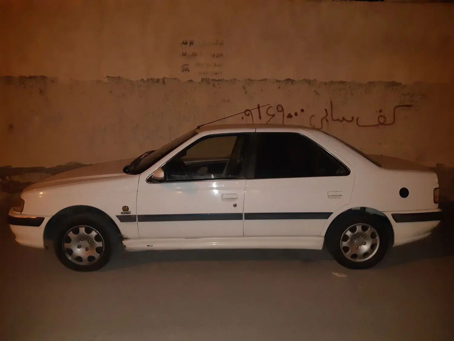 پژو پارس سال دو گانه فابریک کارخانه مدل ۱۳۹۶|خودرو سواری و وانت|بندرعباس, |دیوار