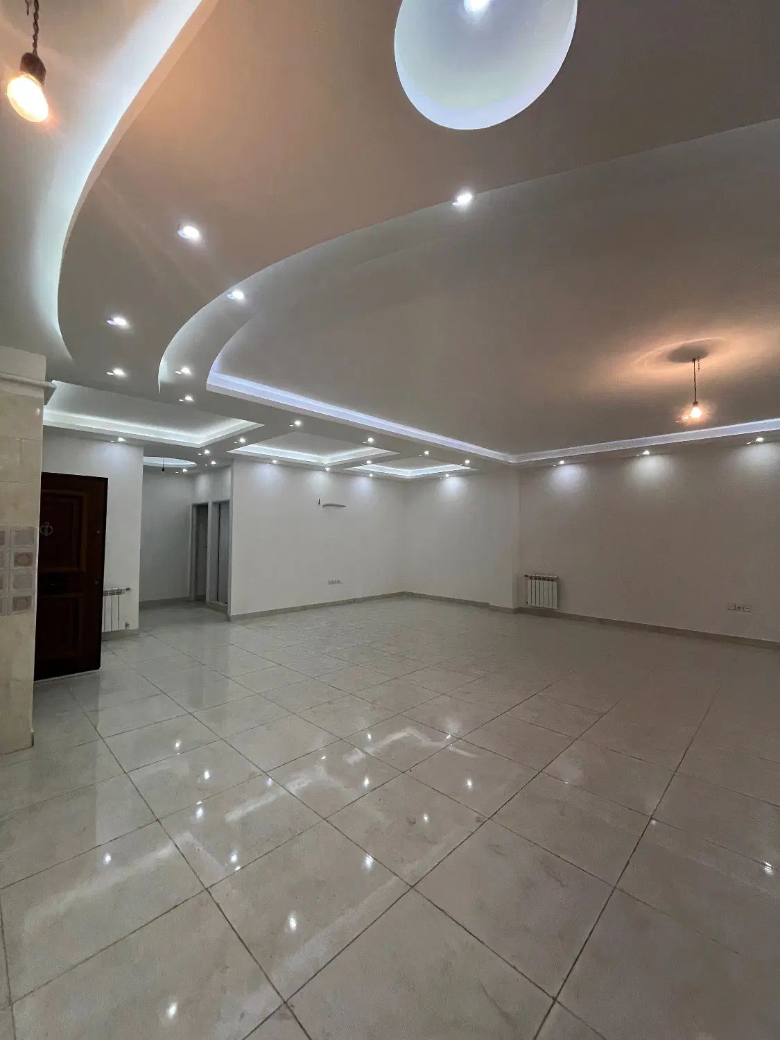 فروش آپارتمان سنددار ۱۶۰ متری در اول گلزاران|فروش آپارتمان|رشت, گلزاران|دیوار