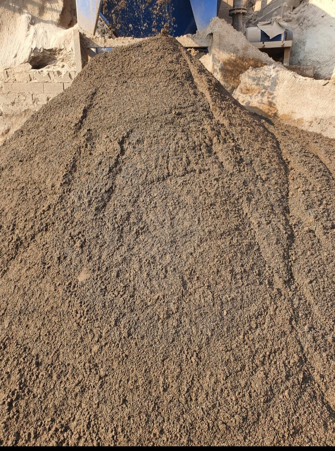 فروش مصالح با کیفیت ماسه و بادامی با قیمت اقتصادی|مصالح و تجهیزات ساختمان|قم, کلهری|دیوار