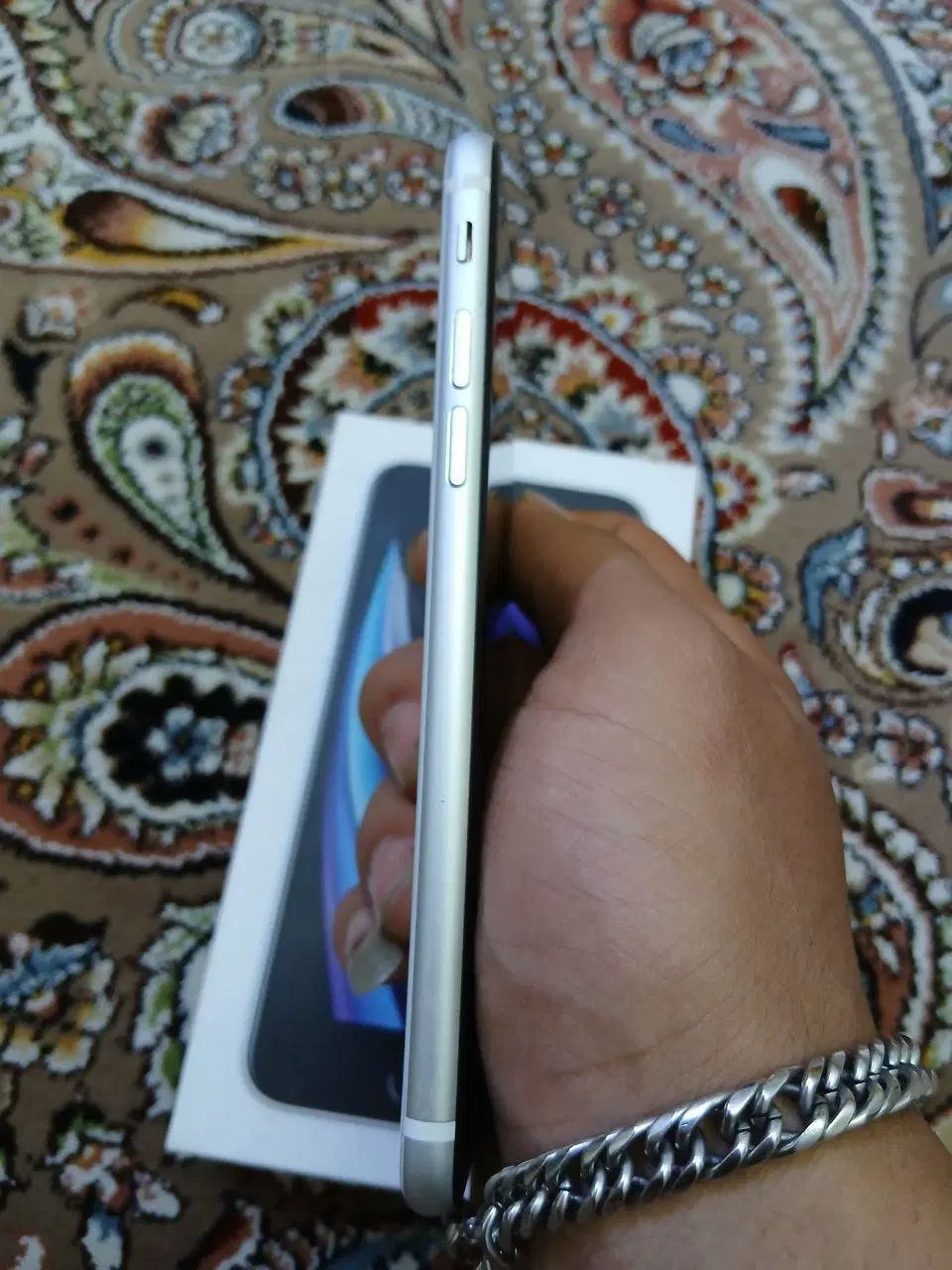 اپل iPhone SE (2020) با حافظهٔ ۶۴ گیگابایت|موبایل|تهران, سلسبیل جنوبی|دیوار