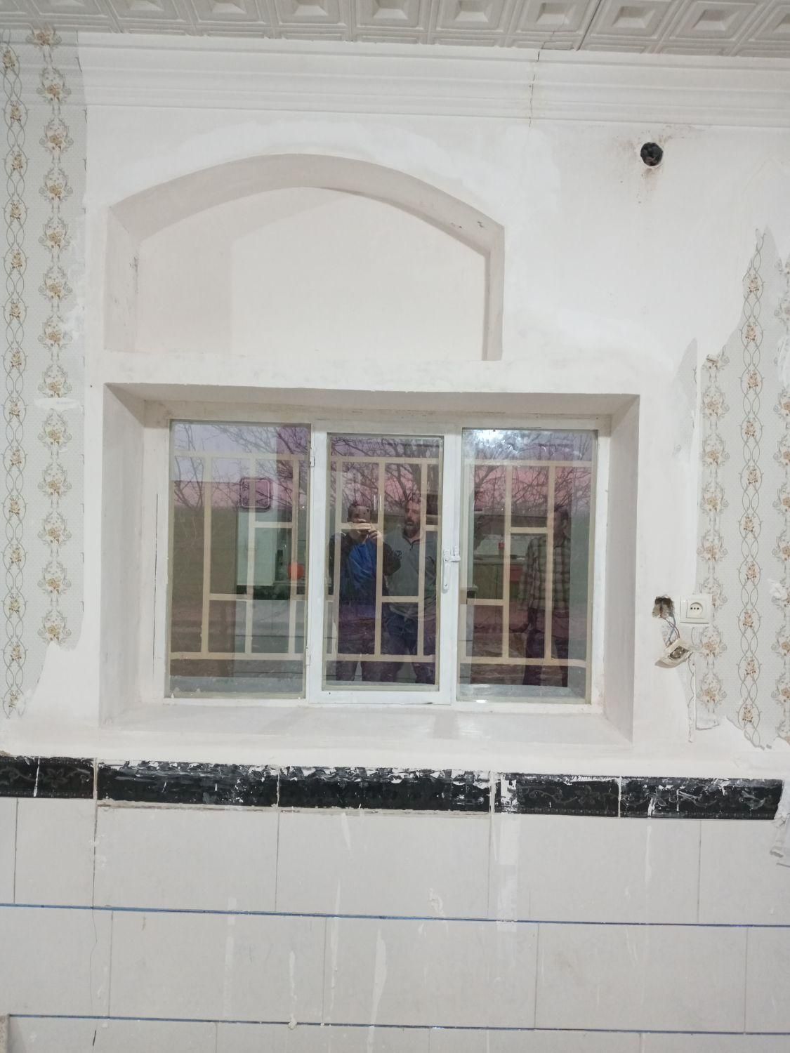 گچکاری لکه گیری بنایی و باز سازی کلی ساختمان|خدمات پیشه و مهارت|محمدیه-قزوین, |دیوار