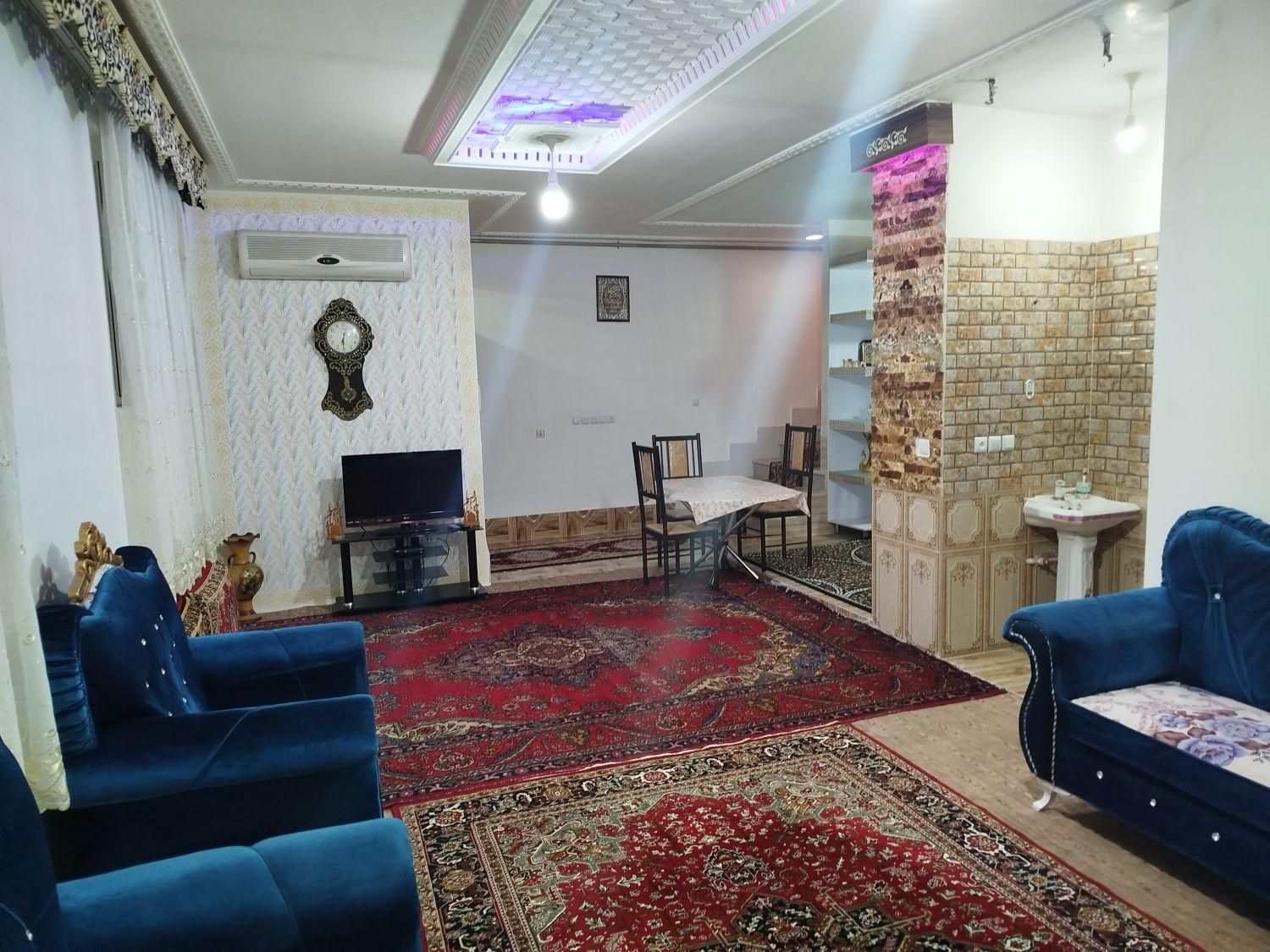 سوییت دربستی مبله|اجارهٔ کوتاه‌مدت آپارتمان و سوئیت|خوی, |دیوار