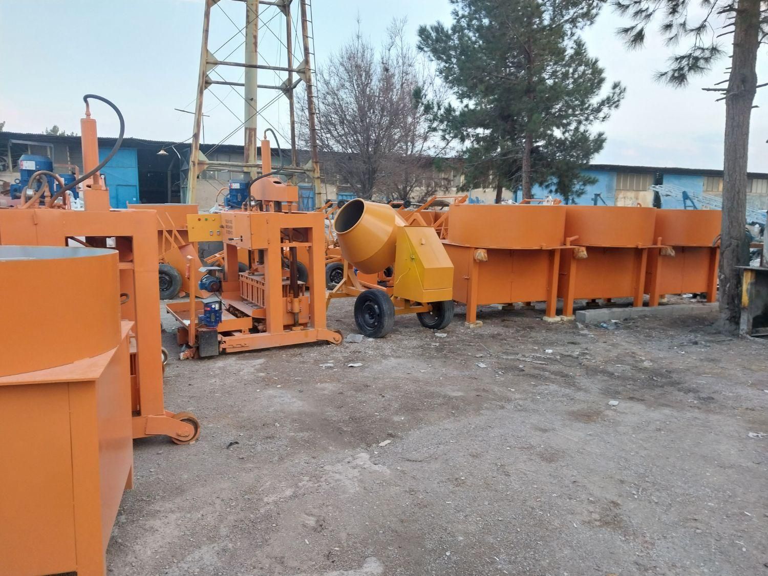 انبوه سازه سپاهان دستگاه بلوک زن جدول زن|ماشین‌آلات صنعتی|جیرفت, |دیوار