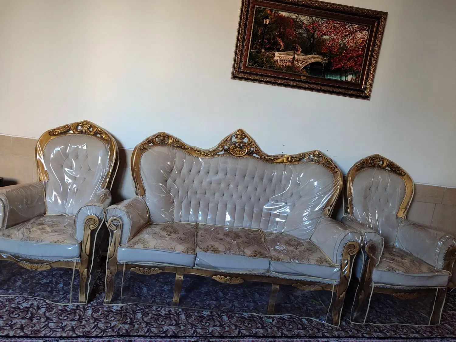 مبل ۹نفره در حد نو سالم و تمیز|مبلمان خانگی و میز عسلی|اصفهان, عمان سامانی|دیوار