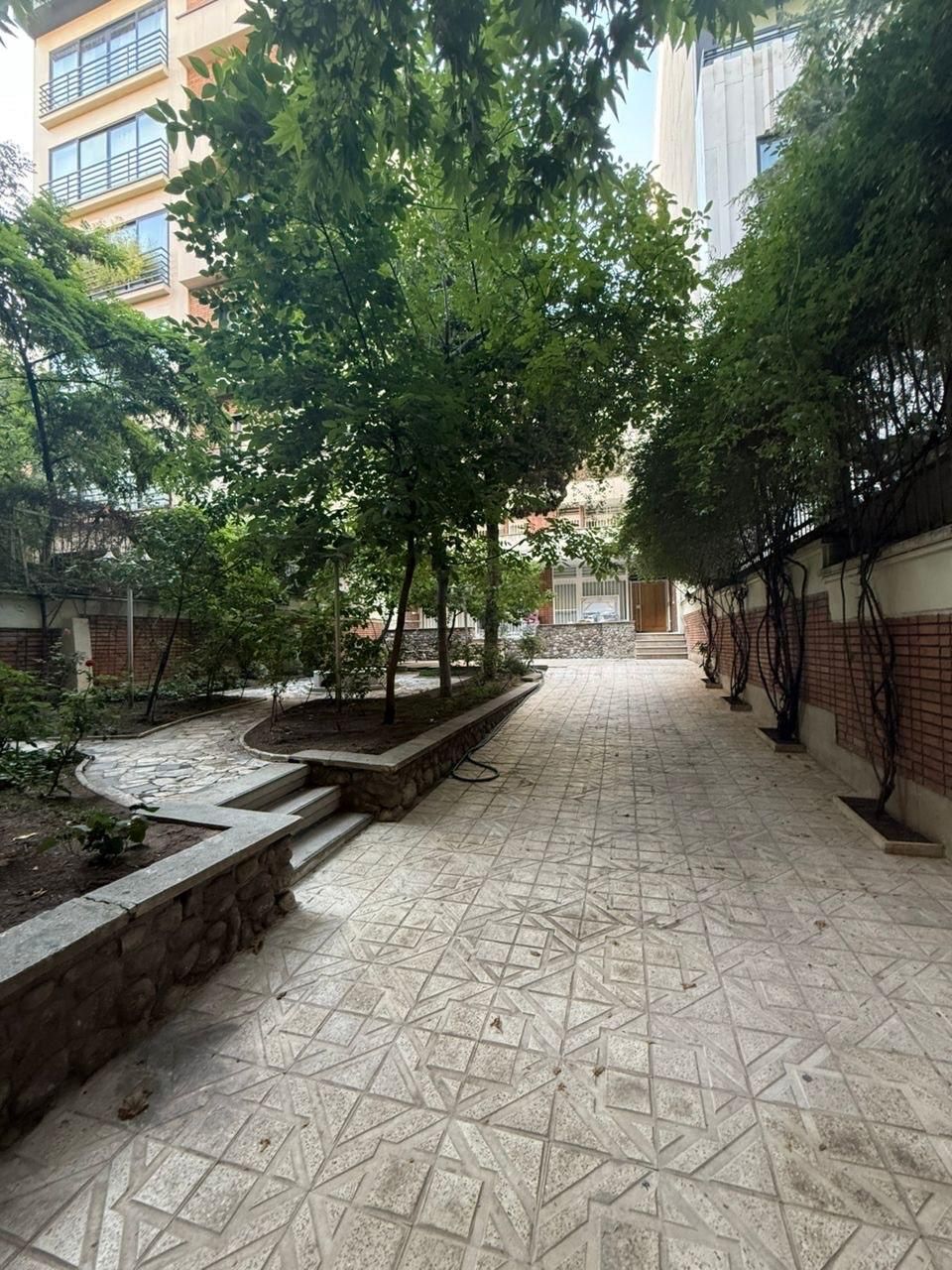 500مترویلای هم برای کار هم سکونت ۴۲۰ متربنانیاوران|اجارهٔ خانه و ویلا|تهران, نیاوران|دیوار