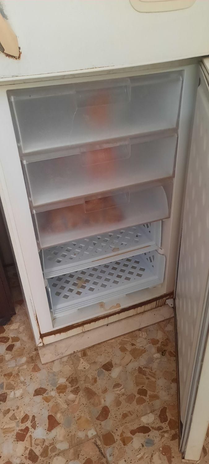 یخچال نیمه فریزر|یخچال و فریزر|رشت, باهنر|دیوار