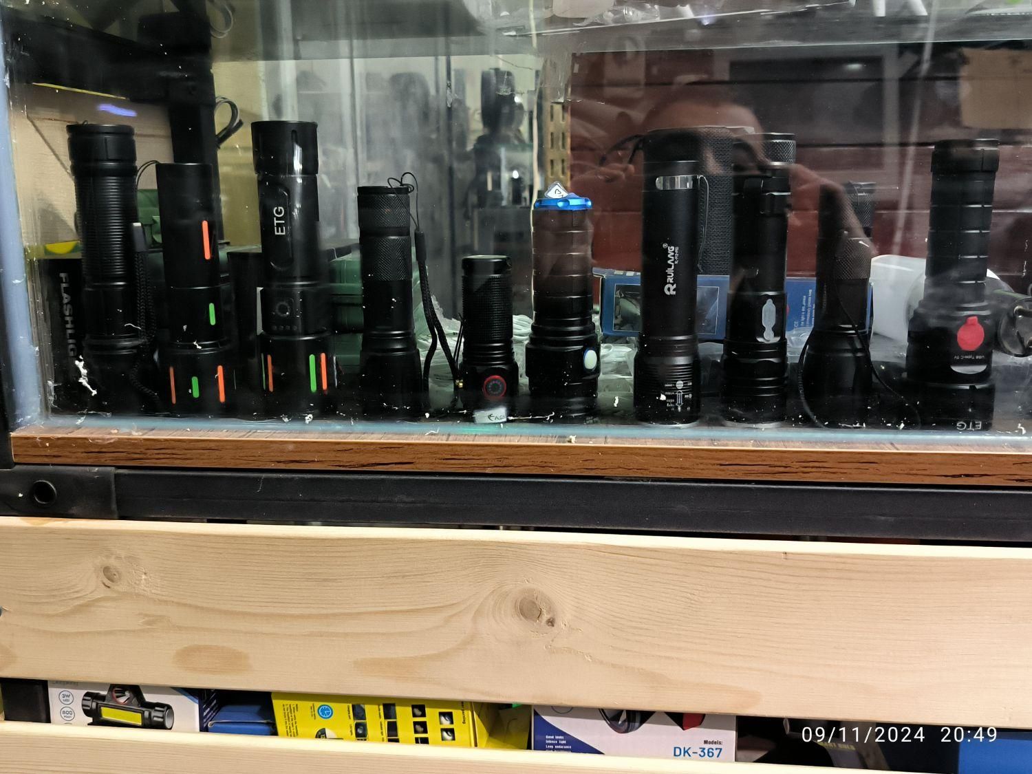 فروش انواع اسپیکر و چراغ قوه|صوتی و تصویری|نیشابور, محله میدان باغات|دیوار