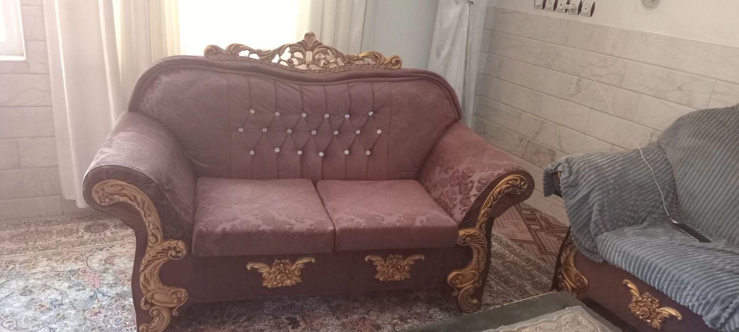 مبل ۷ نفره|مبلمان خانگی و میز عسلی|قم, شهرک امام حسین|دیوار