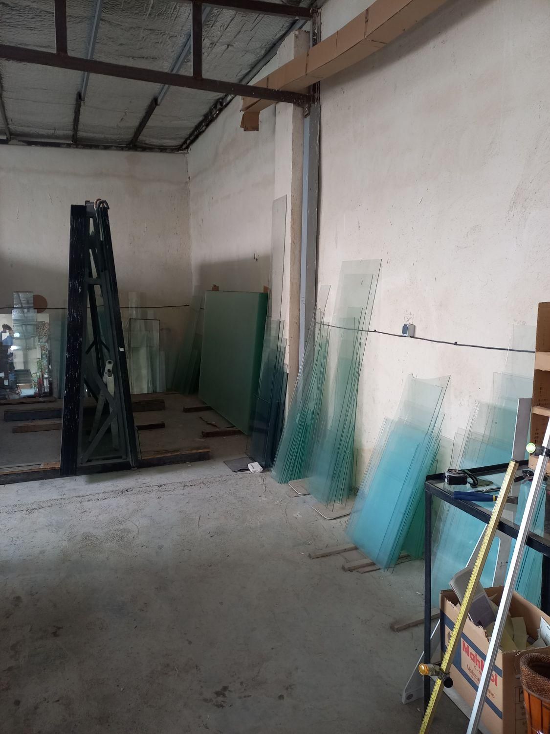 شیشه بری،شیشه بری سیار،شیشه بر|خدمات پیشه و مهارت|فردیس, منظریه|دیوار