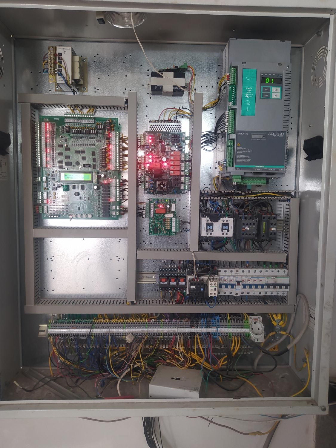 نصب، تعمیر ، نگه داری ، تهیه انواع قطعات آسانسور|خدمات پیشه و مهارت|تبریز, |دیوار