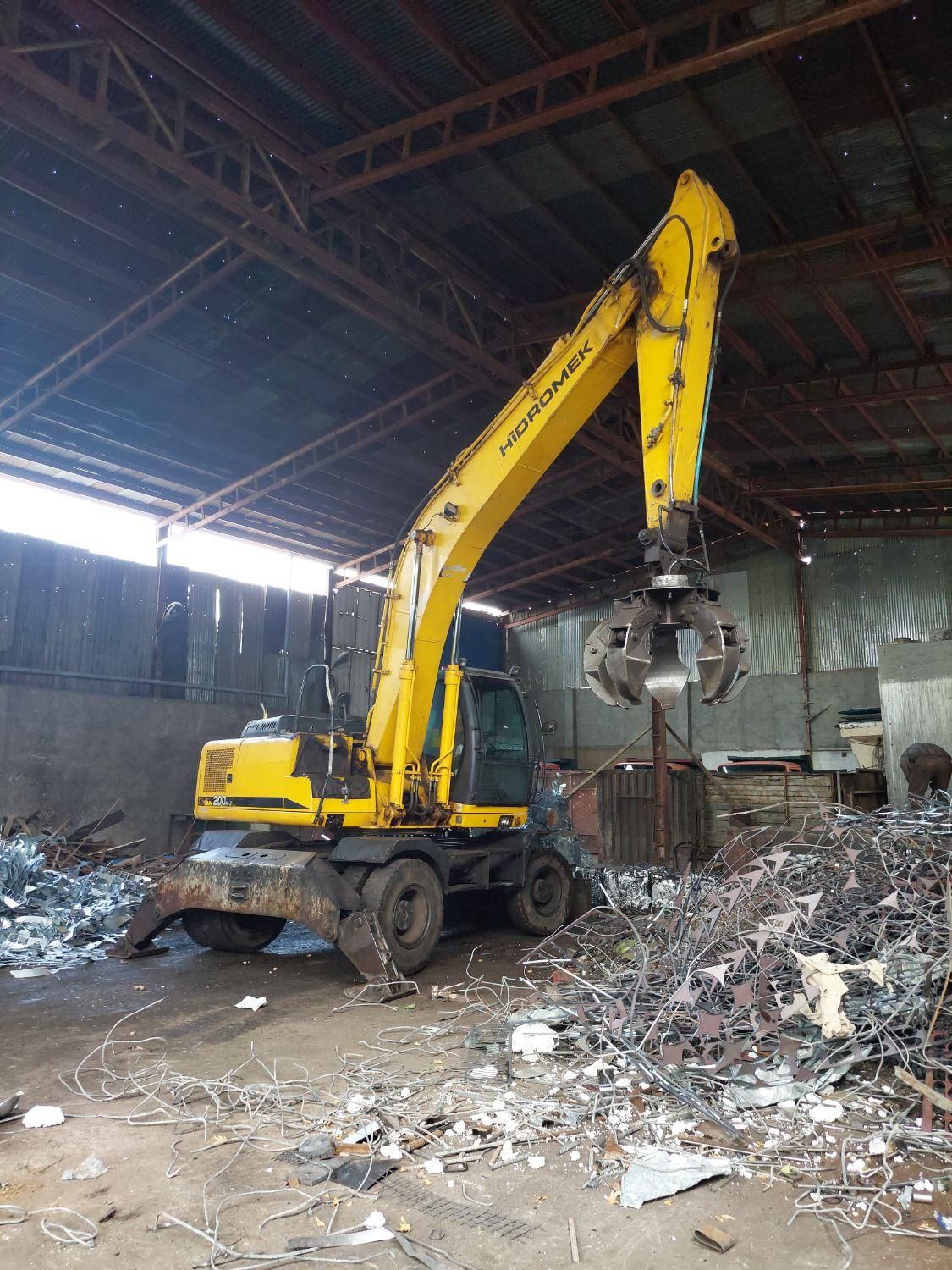 بیل هیدرومک ۲۰۰ مدل ۲۰۱۰ در حد یک|خودرو سنگین|ملارد, |دیوار