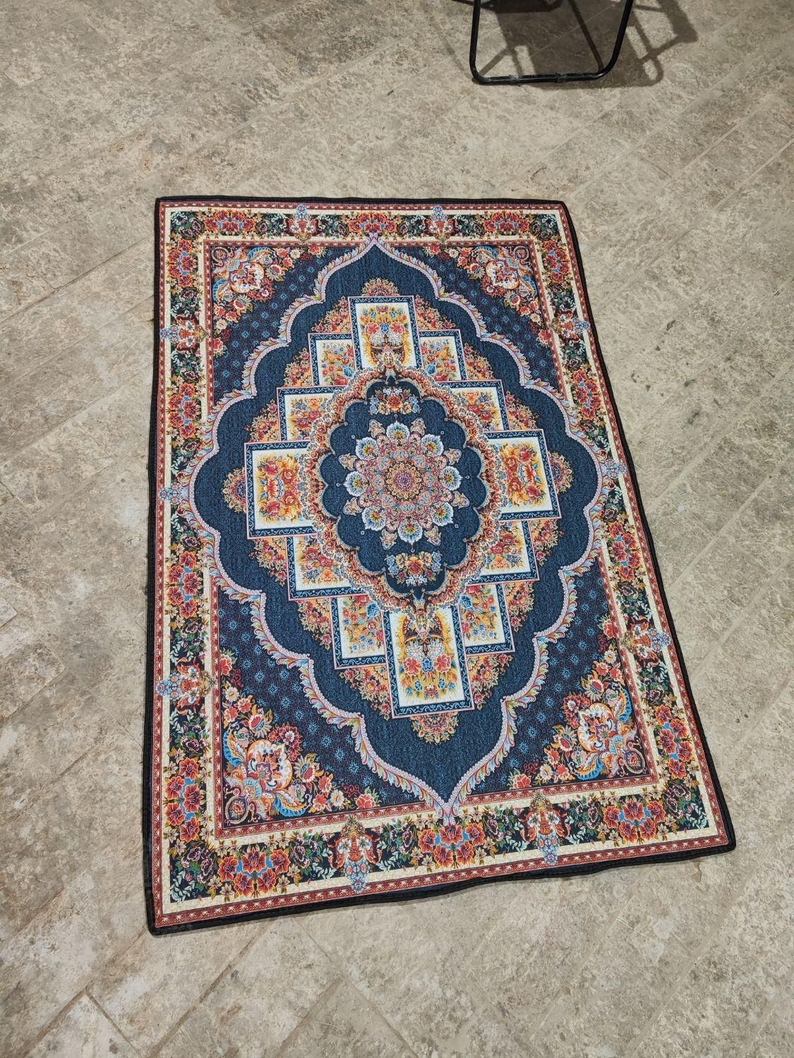 فرش قالیچه 1/20 در 1/80 (تک و عمده)|فرش|شیراز, وزیرآباد|دیوار