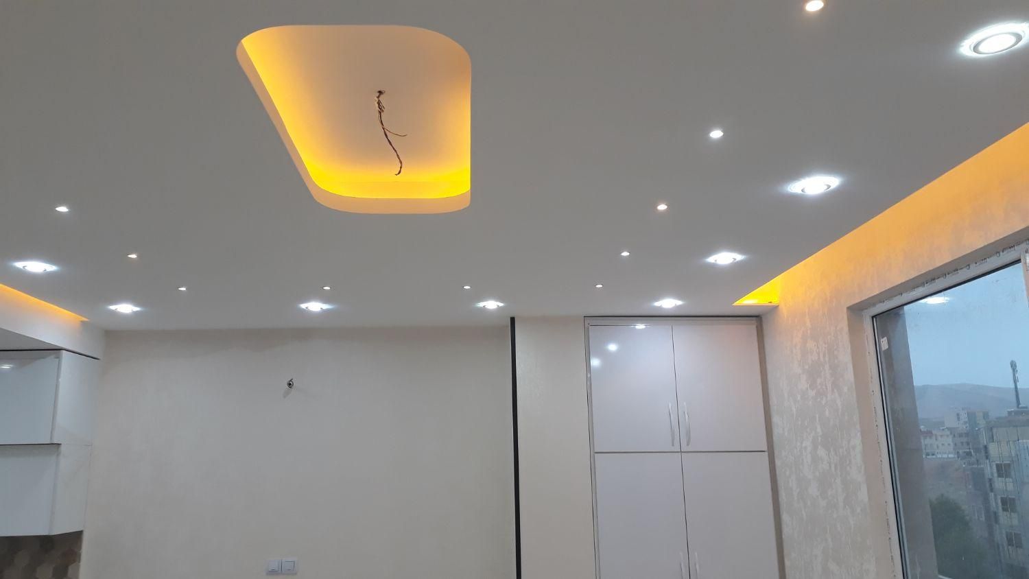 نقاشی ساختمان.کناف.و لکه گیری دیوار|خدمات پیشه و مهارت|صدرا-فارس, فاز ۲|دیوار