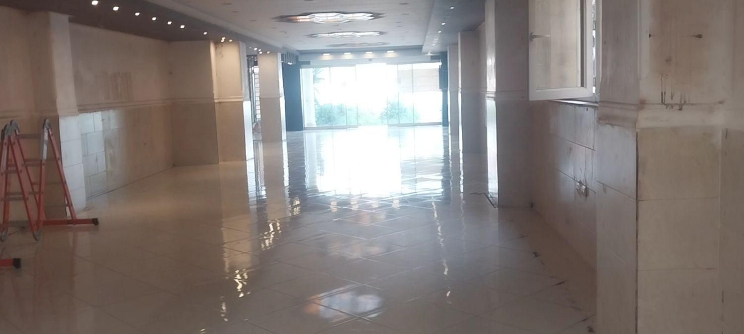 اجاره مغازه ۱۶۰ متر براصلی بالای بلوار ناهارخوران|اجارهٔ مغازه و غرفه|گرگان, |دیوار