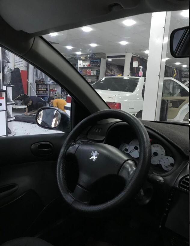 شیشه دودی سیار در محل شما همراه با ضمانت|خدمات موتور و ماشین|اهواز, کیان اباد|دیوار