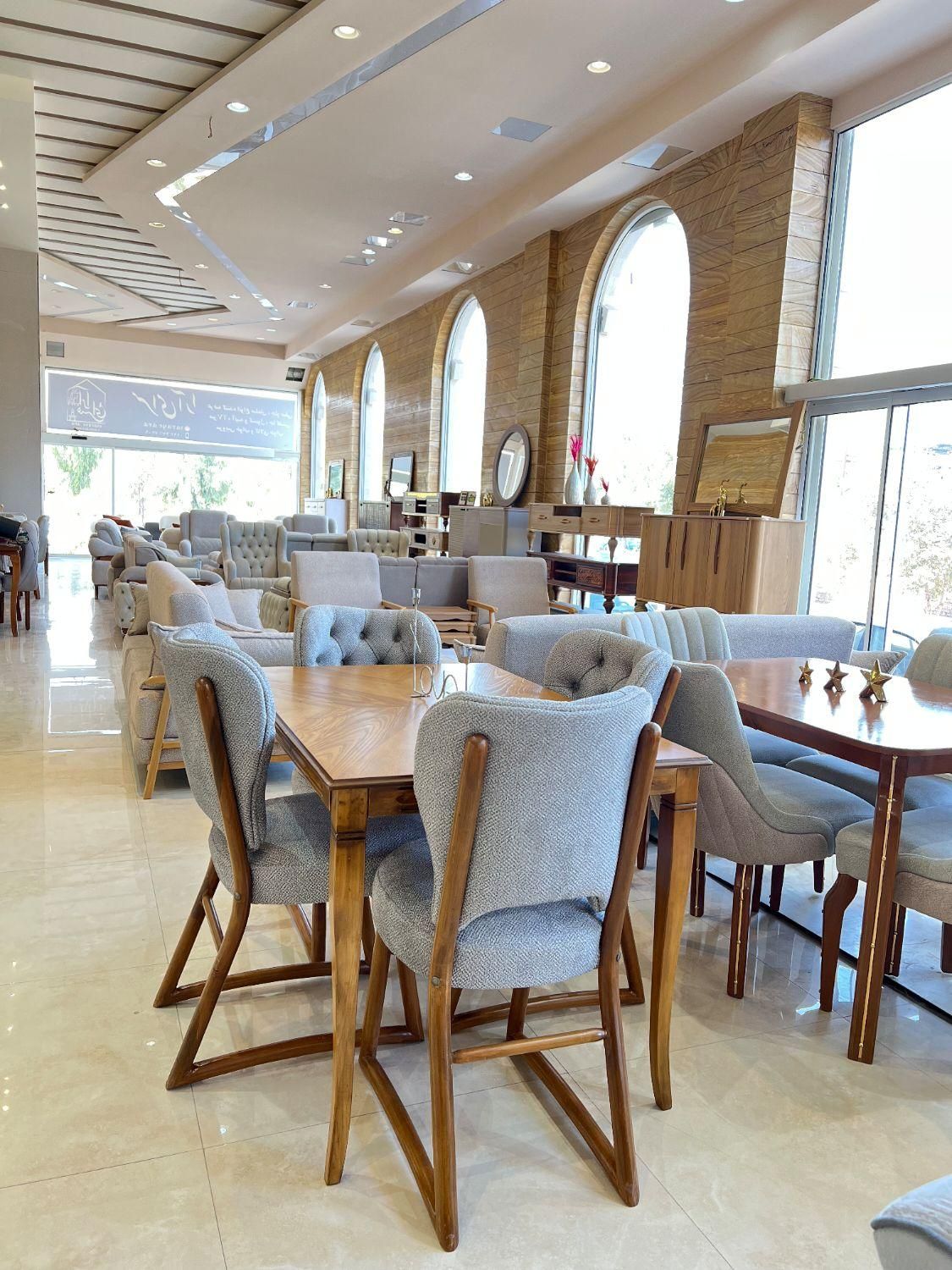 میز و صندلی ناهارخوری سورن-سرای آرا|میز و صندلی غذاخوری|یزد, |دیوار