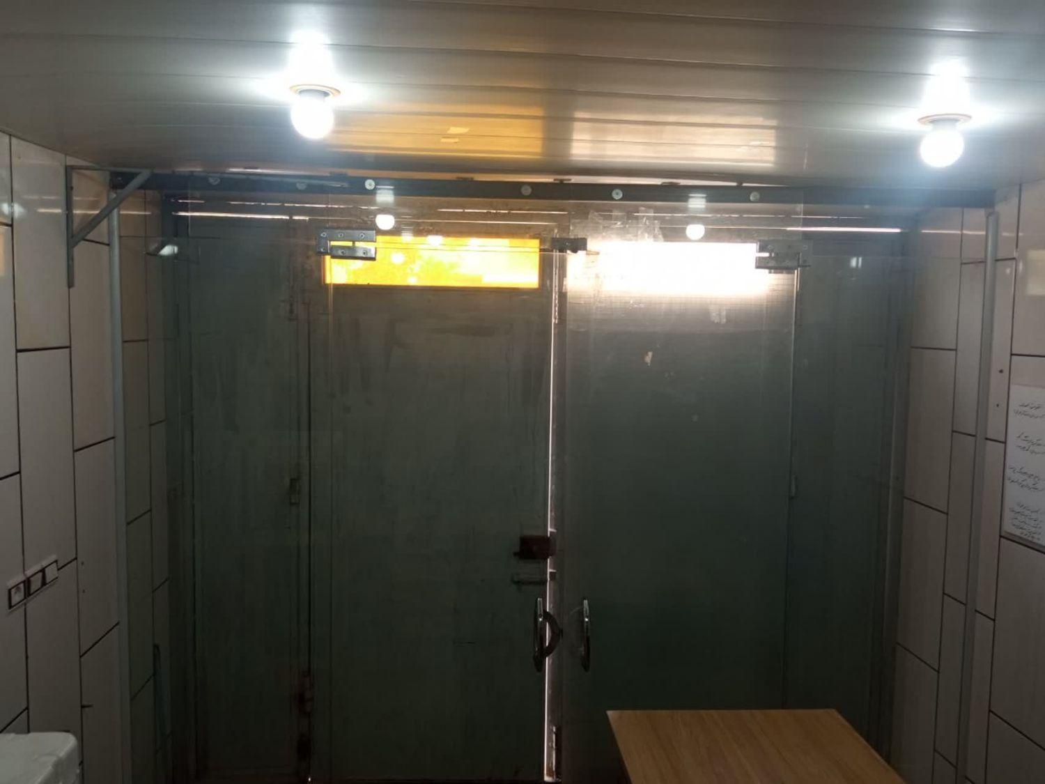 شیشه سکوریت|فروشگاه و مغازه|نجف‌آباد, فاز ۴ شهرک آزادگان|دیوار