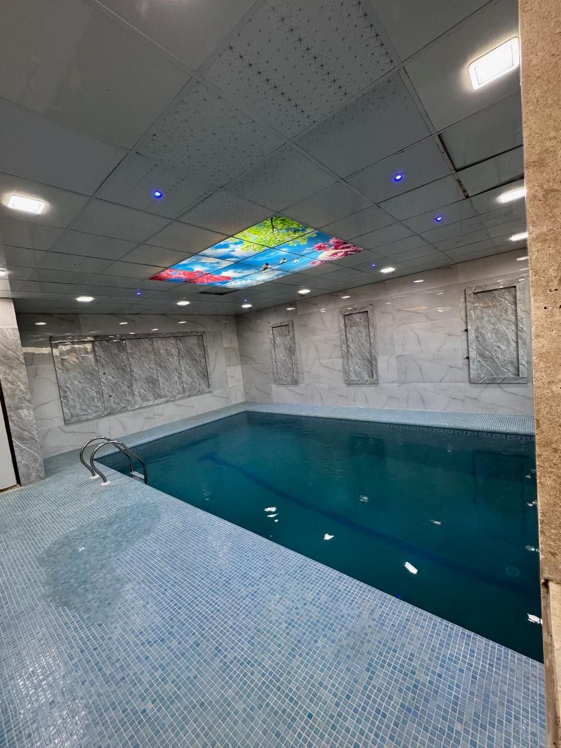 ویلای استخردار سرپوشیده|اجارهٔ کوتاه‌مدت ویلا و باغ|خرم‌آباد, |دیوار