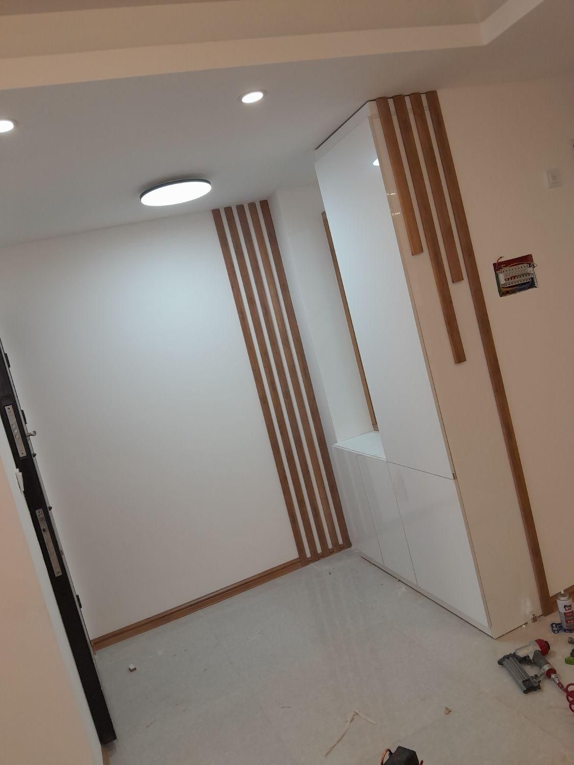 نصب قرنیز کفپوش دیوارپوش ظرافت بینظیر|خدمات پیشه و مهارت|صدرا-فارس, فاز ۱|دیوار