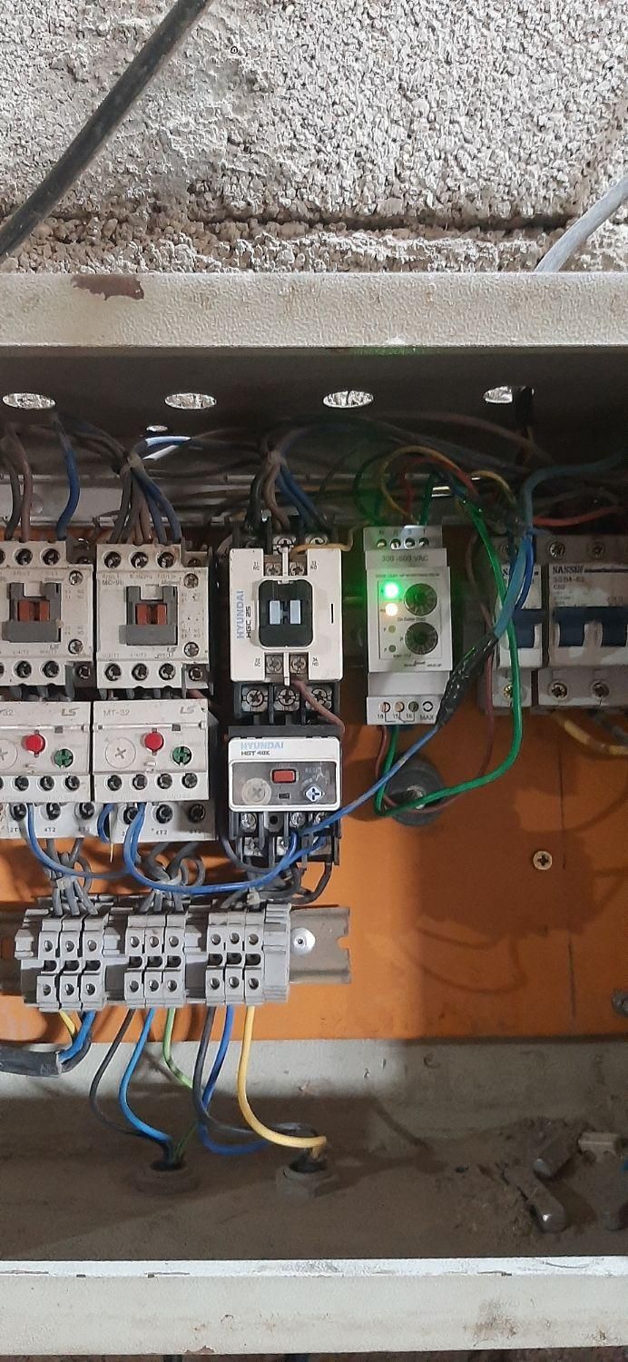 برقکار،برقکاری،برق کاری،خدمات برق،برقکار ساختمان|خدمات پیشه و مهارت|شوش, |دیوار